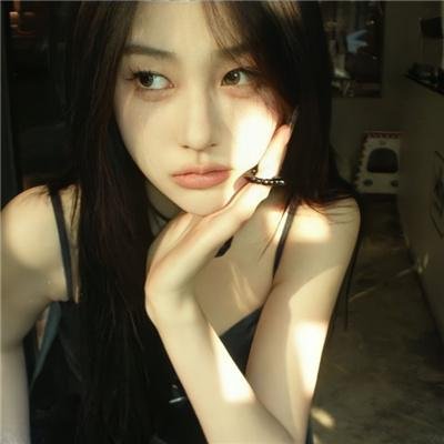 金彩应召站 封面